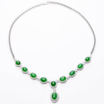 昭仪翡伊所思18 K金镶钻无色翡翠项链