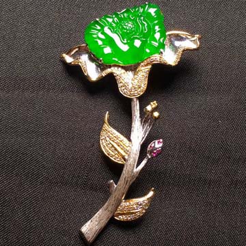 昭仪18K玫瑰金（750）翡翠胸针