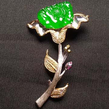 昭仪18K玫瑰金（750）翡翠胸针